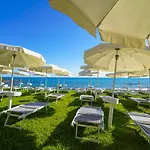 - Sporting Club Hotel 3*