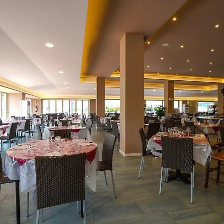 - Sporting Club 3* Cefalu