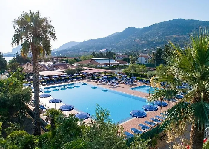 - Sporting Club فندق