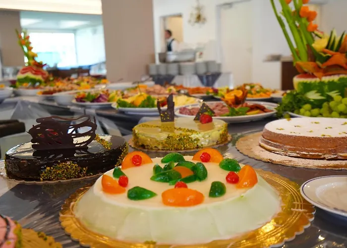 - Sporting Club 3* تْشيفالو