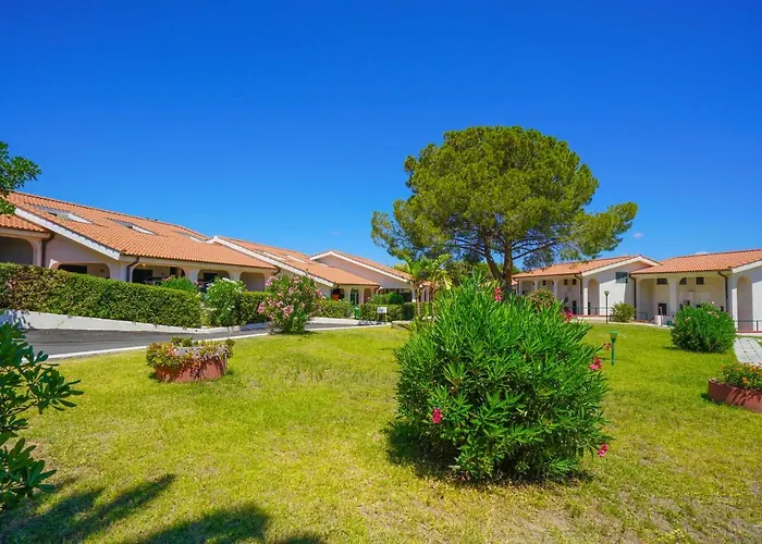 - Sporting Club تْشيفالو