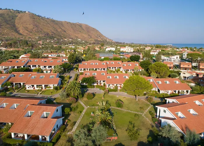 فندق - Sporting Club تْشيفالو