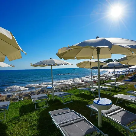 - Sporting Club Hotel