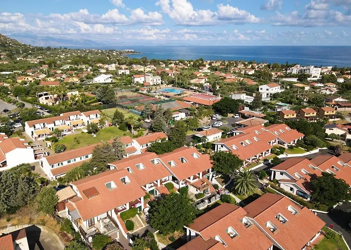 - Sporting Club Szálloda 3*