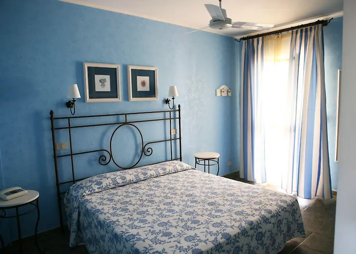 - Sporting Club Готель Чефалу