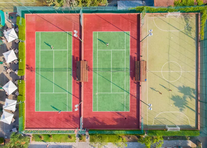 - Sporting Club Ξενοδοχείο Cefalù