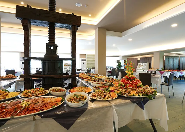 - Sporting Club Ξενοδοχείο Cefalù