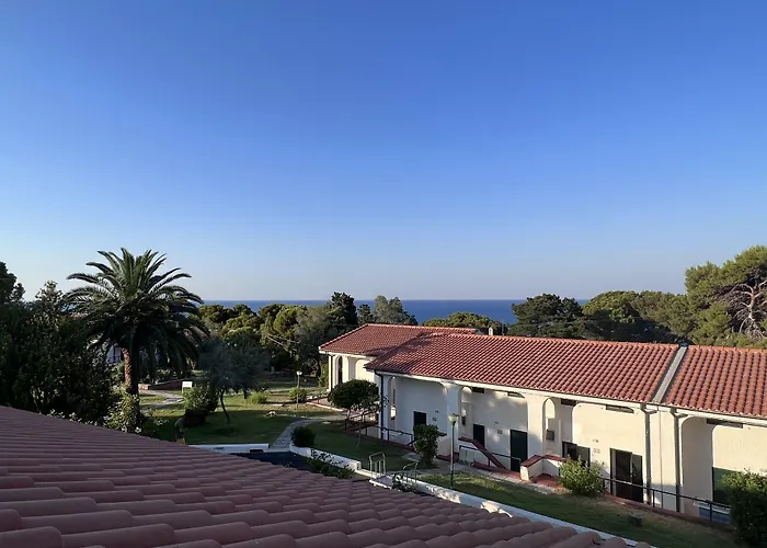 - Sporting Club Szálloda 3*