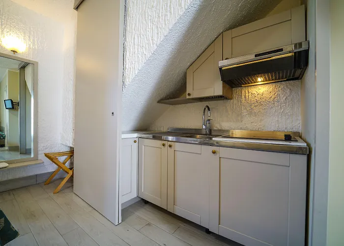 - Sporting Club Ξενοδοχείο Cefalù